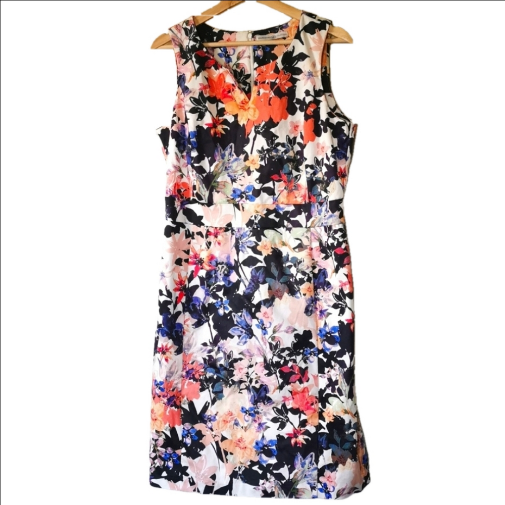 Signature collection  ditzy cottagecore floral dress. EUC. Size 10